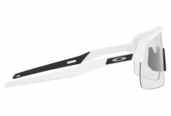 Lunettes Oakley Sutro Lite Matte White Photochromic / Ref : OO9463-4639 Bleu / Gris -Cyclisme Triathlon Soldes Magasin unnamed file 1023
