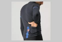 Maillot Castelli Fondo 2 Noir / Bleu Reflex 9 Maillot Castelli Fondo 2 Noir / Bleu Reflex -Cyclisme Triathlon Soldes Magasin unnamed file 2479