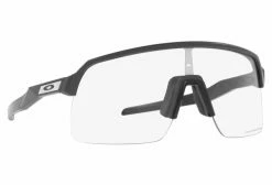 Lunettes Oakley Sutro Lite Matte Carbon Photochromic / Ref : OO9463-4539 Noir / Rose 25 Lunettes Oakley Sutro Lite Matte Carbon Photochromic / Ref : OO9463-4539 Noir / Rose -Cyclisme Triathlon Soldes Magasin unnamed file 438