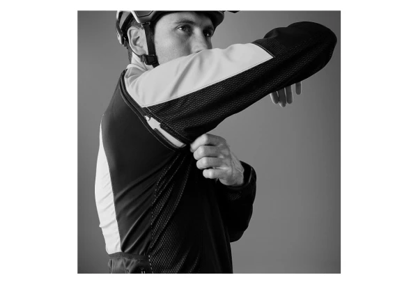 Veste Coupe-Vent GORE Wear Phantom Gore-Tex Infinium Jaune Fluo Noir 11 Veste Coupe-Vent GORE Wear Phantom Gore-Tex Infinium Jaune Fluo Noir – Image 9